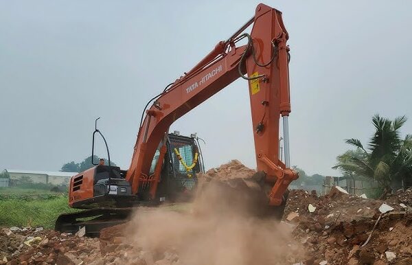 Excavator on Hire / Hitachi Rental Services in King Koti, Hyderabad